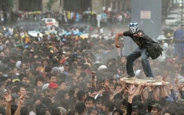 Next Gen Crowd Surfing 777