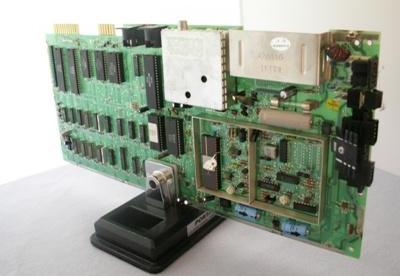 #3. Both sides available for low level solder or de-solder.