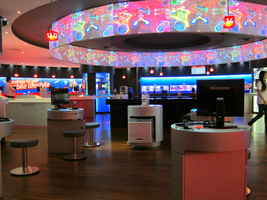 SingTel-Store-2011