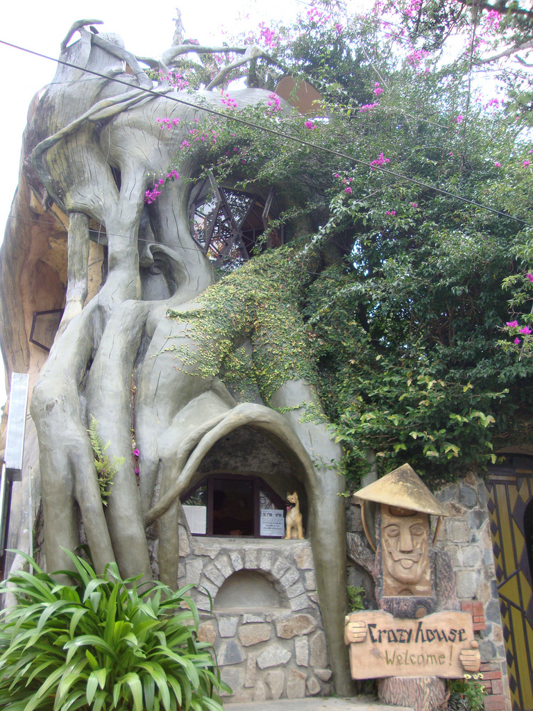 crazy house Hang Nga guesthouse vietnam 20