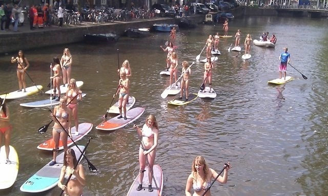 Meanwhile in Amsterdam 512