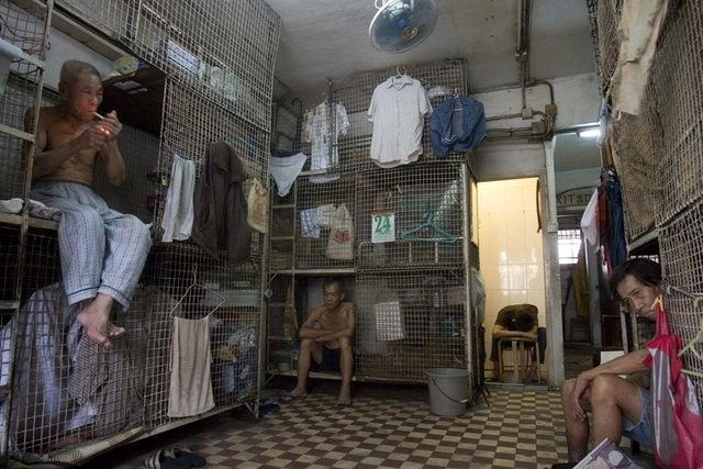 Cage homes in Hong Kong 8828