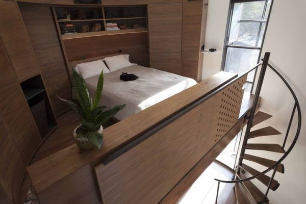 grain-silo-lofted-bedroom-600x400