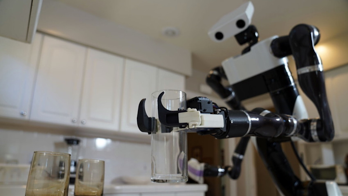 Toyota Teaches Robots to Deal With Transparent and Reflective Objects