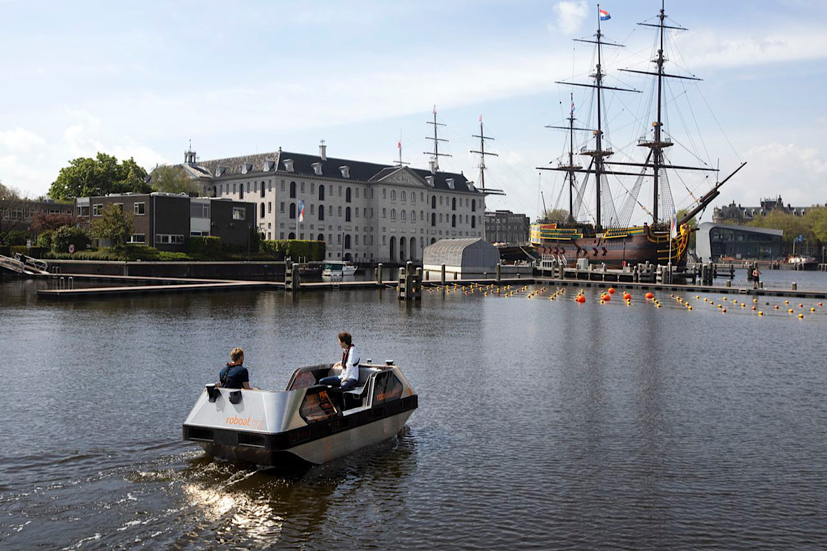 Roboats: Amsterdam tests out electric autonomous boats on its canals