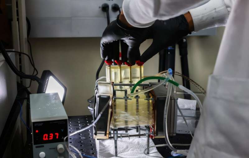 Breakthrough Technology Turns Air into Drinkable Water, Even in Low-Humidity Regions