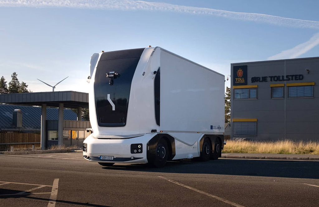 When a Truck Crosses Borders Without Humans: The Dawn of Autonomous Global Logistics